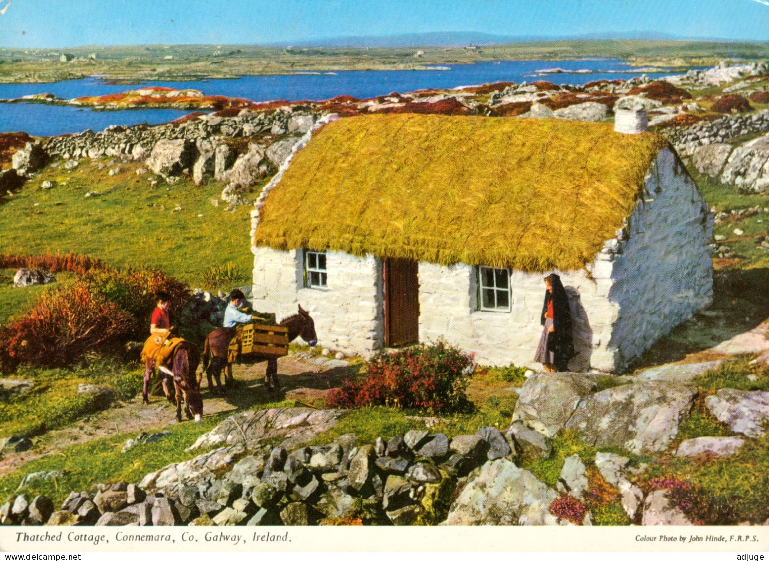 CPM- Ireland- Thatched Cottage, Connemara, Co. Galway  _ Photo John Hinde TBE*  Cf. Scans * - Autres & Non Classés