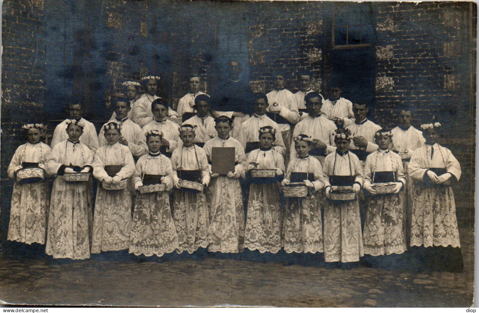 CP Carte Photo D&#039;&eacute;poque Photographie Vintage &eacute;cole Enfant De Choeur Cur&eacute;  - Other & Unclassified