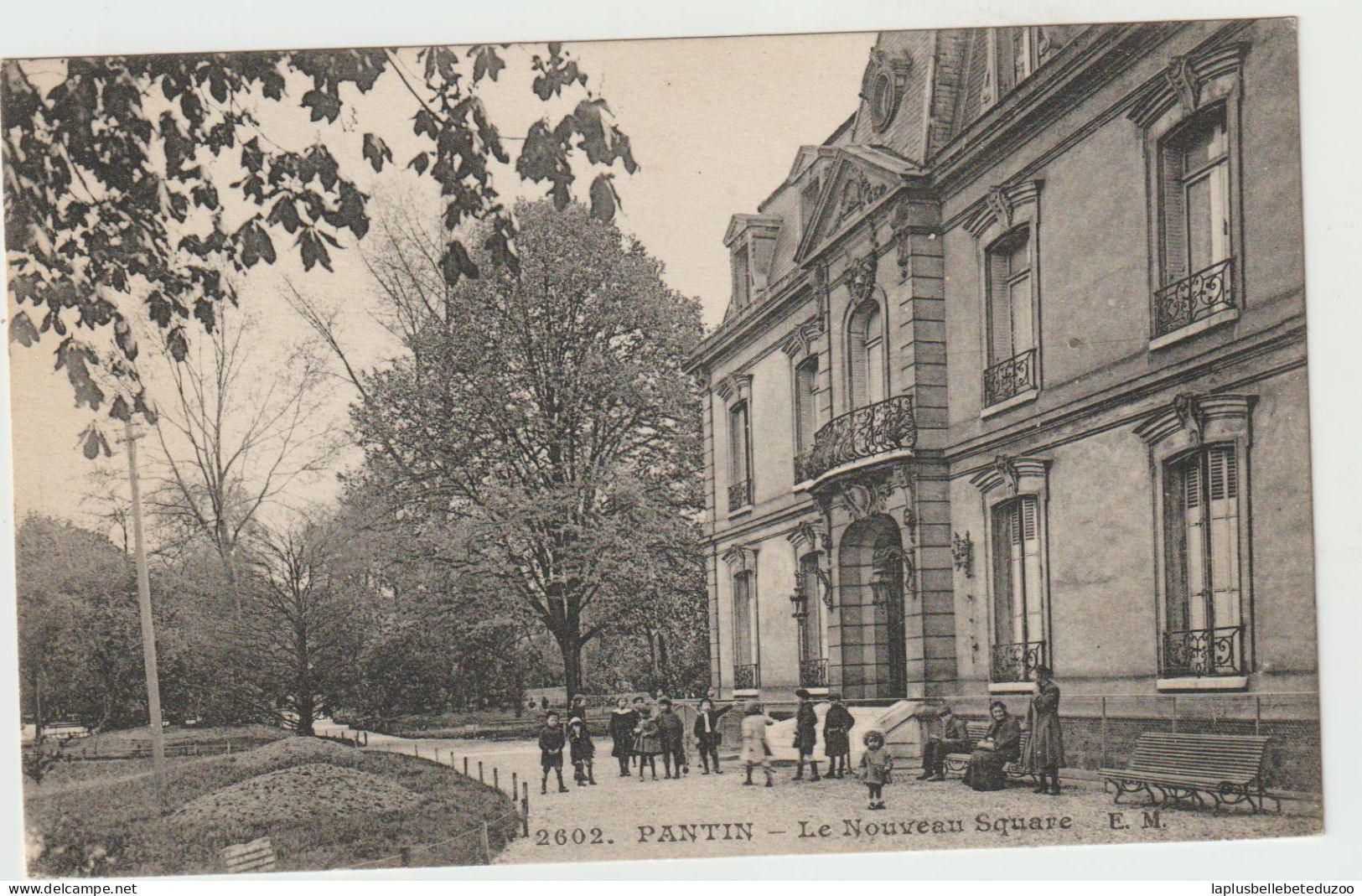 CPA - 93 - PANTIN - Le Nouveau Square - Animation - 1930 - Pantin