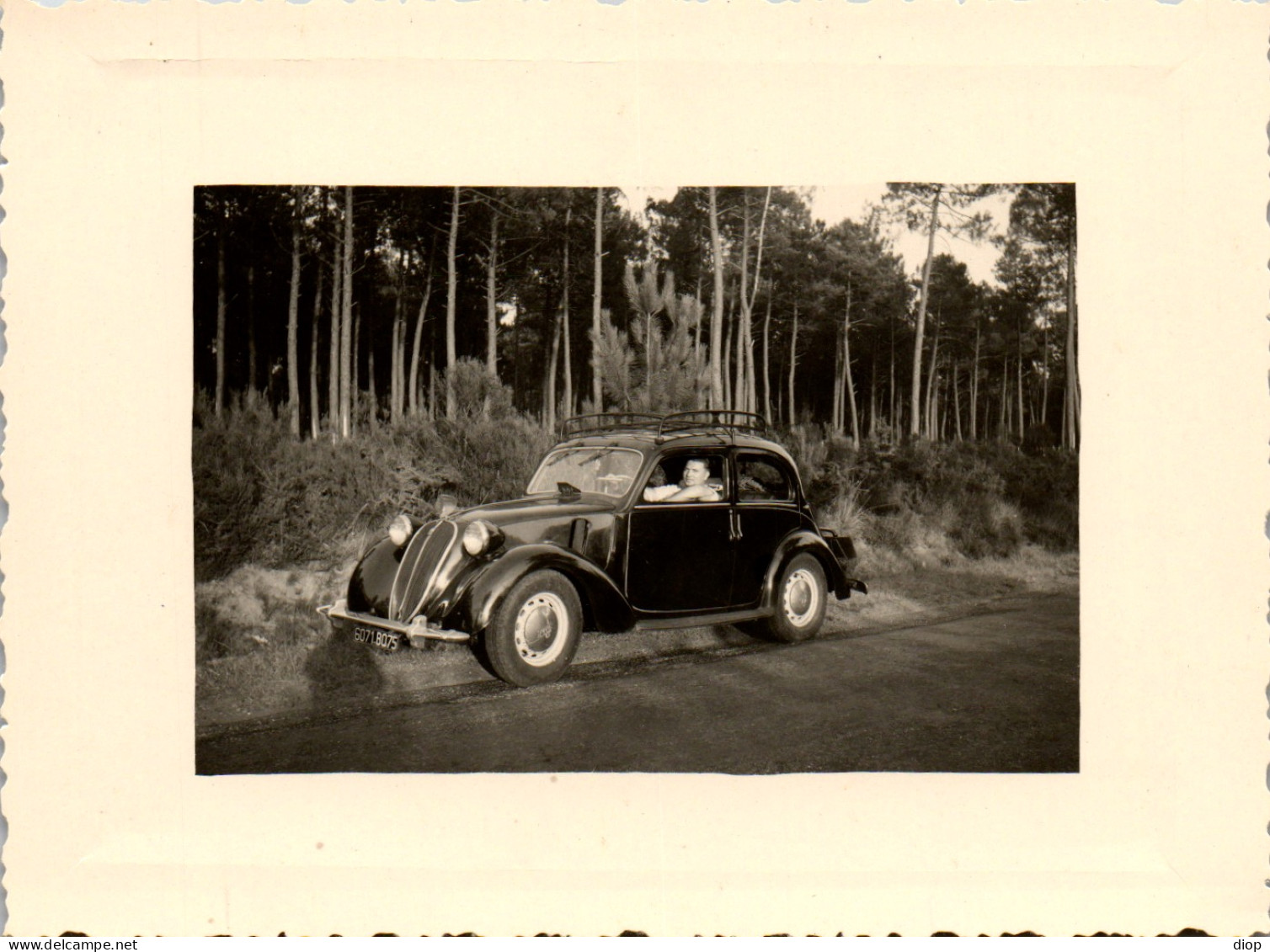 Photographie Photo Vintage Snapshot Amateur Automobile Voiture Auto Landes  - Cars