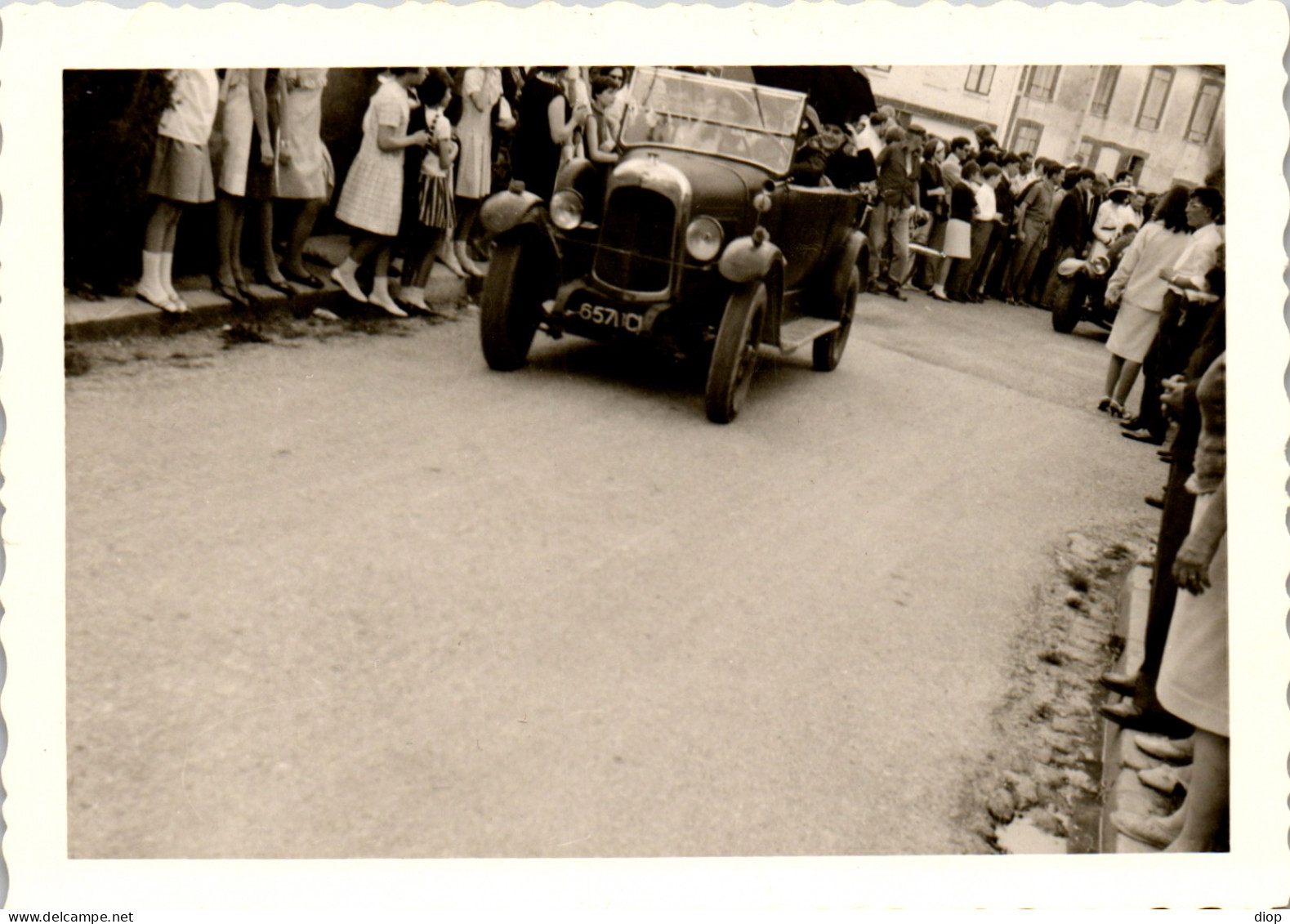 Photographie Photo Vintage Snapshot Amateur  Automobile Voiture Auto Tacot  - Automobile