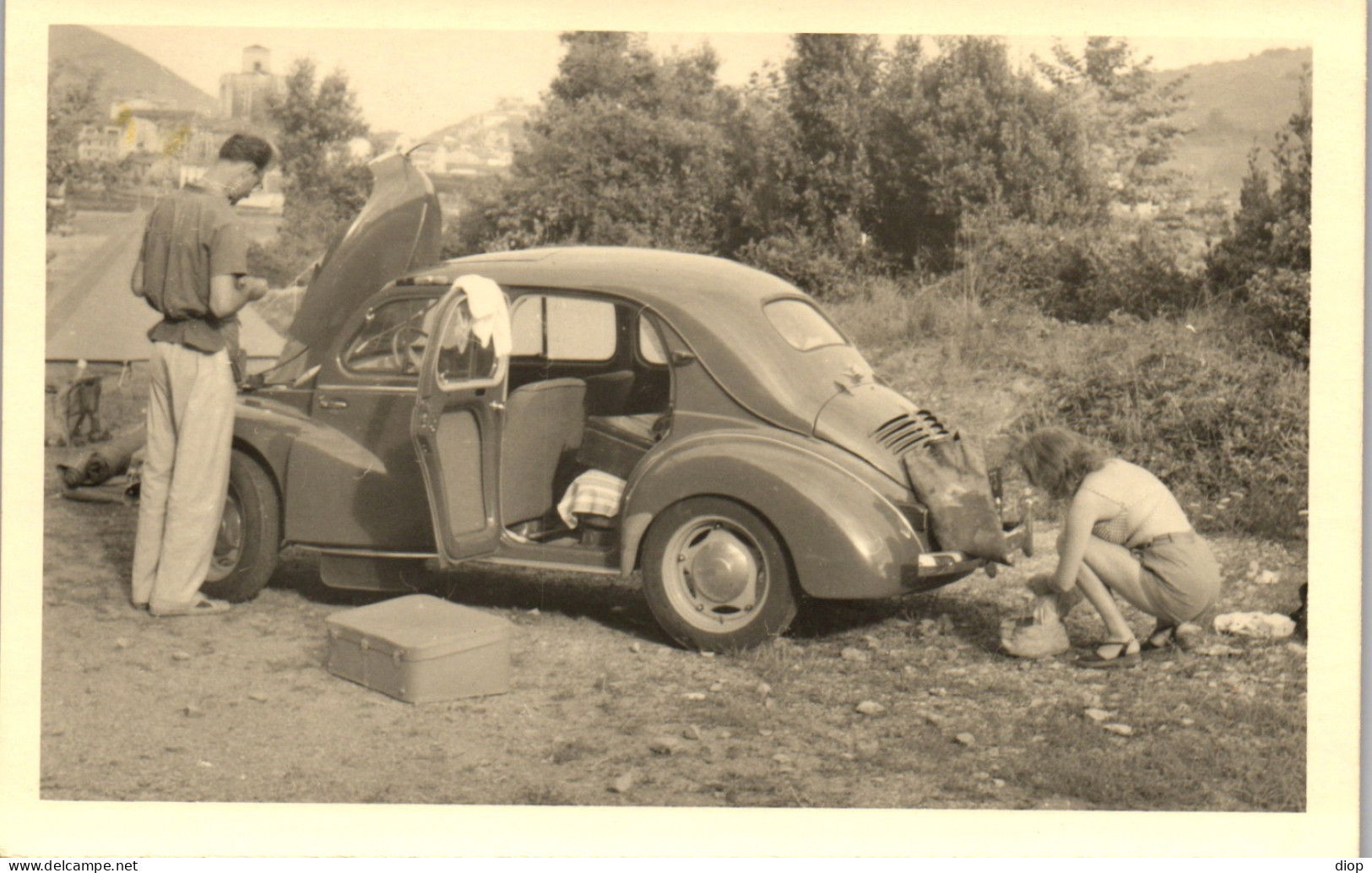 Photographie Photo Vintage Snapshot Amateur Automobile Voiture 4 Chevaux Renault - Automobiles