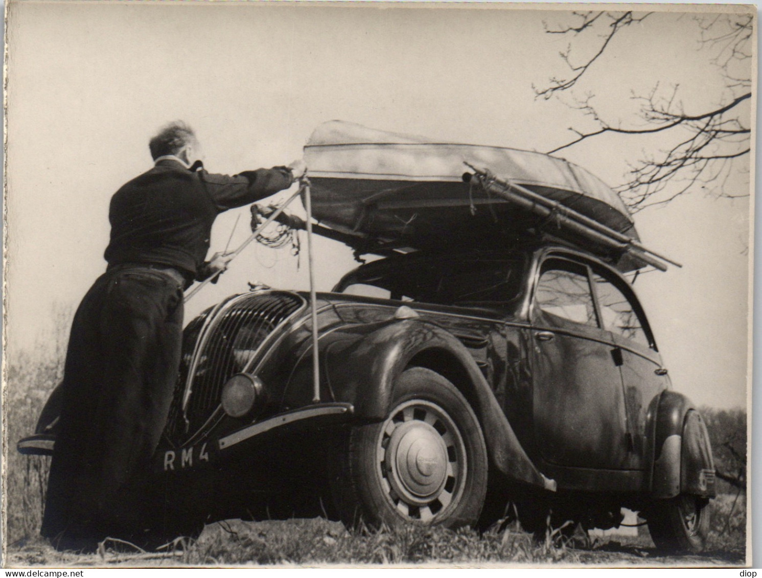 Photographie Photo Vintage Snapshot Amateur Automobile Voiture Peugeot Galerie - Automobili