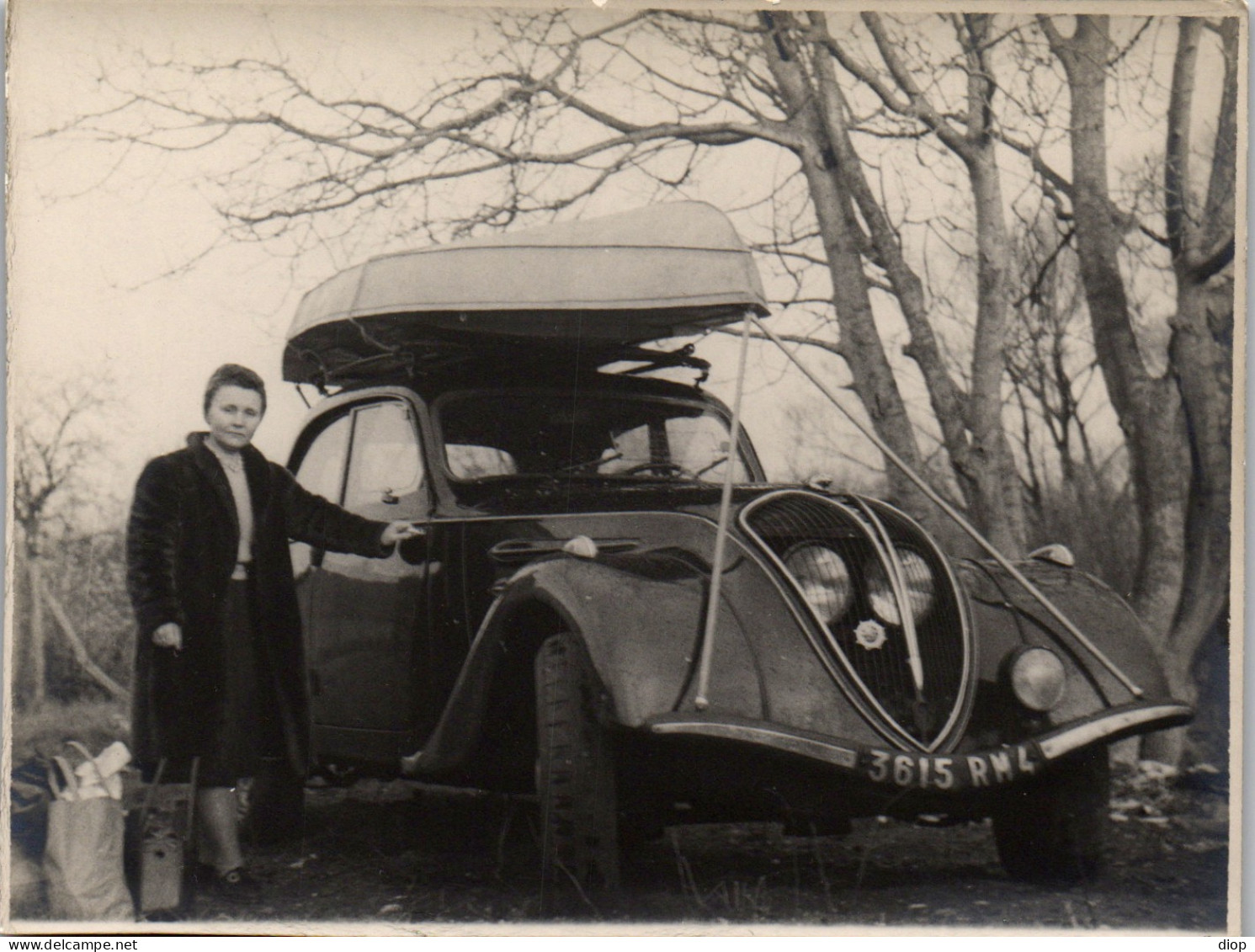 Photographie Photo Vintage Snapshot Amateur Automobile Voiture Peugeot Galerie - Cars