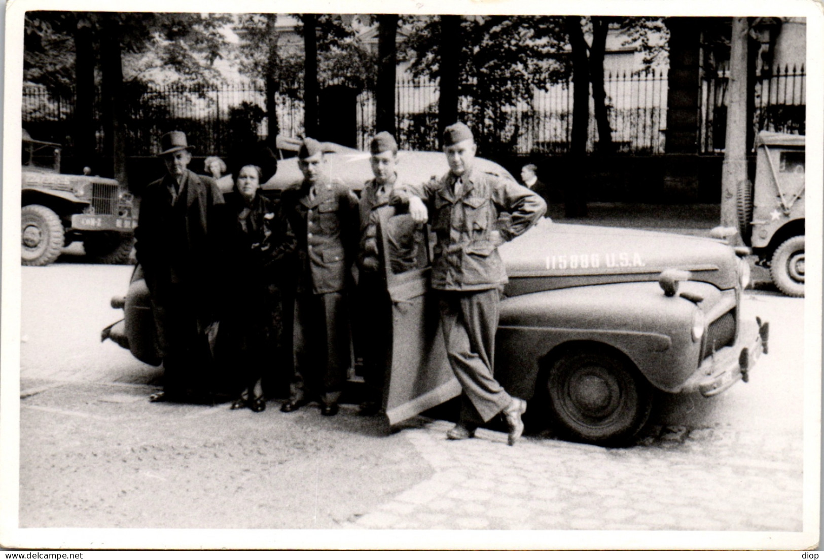 Photographie Photo Vintage Snapshot Amateur Automobile Voiture Militaire  - Automobiles