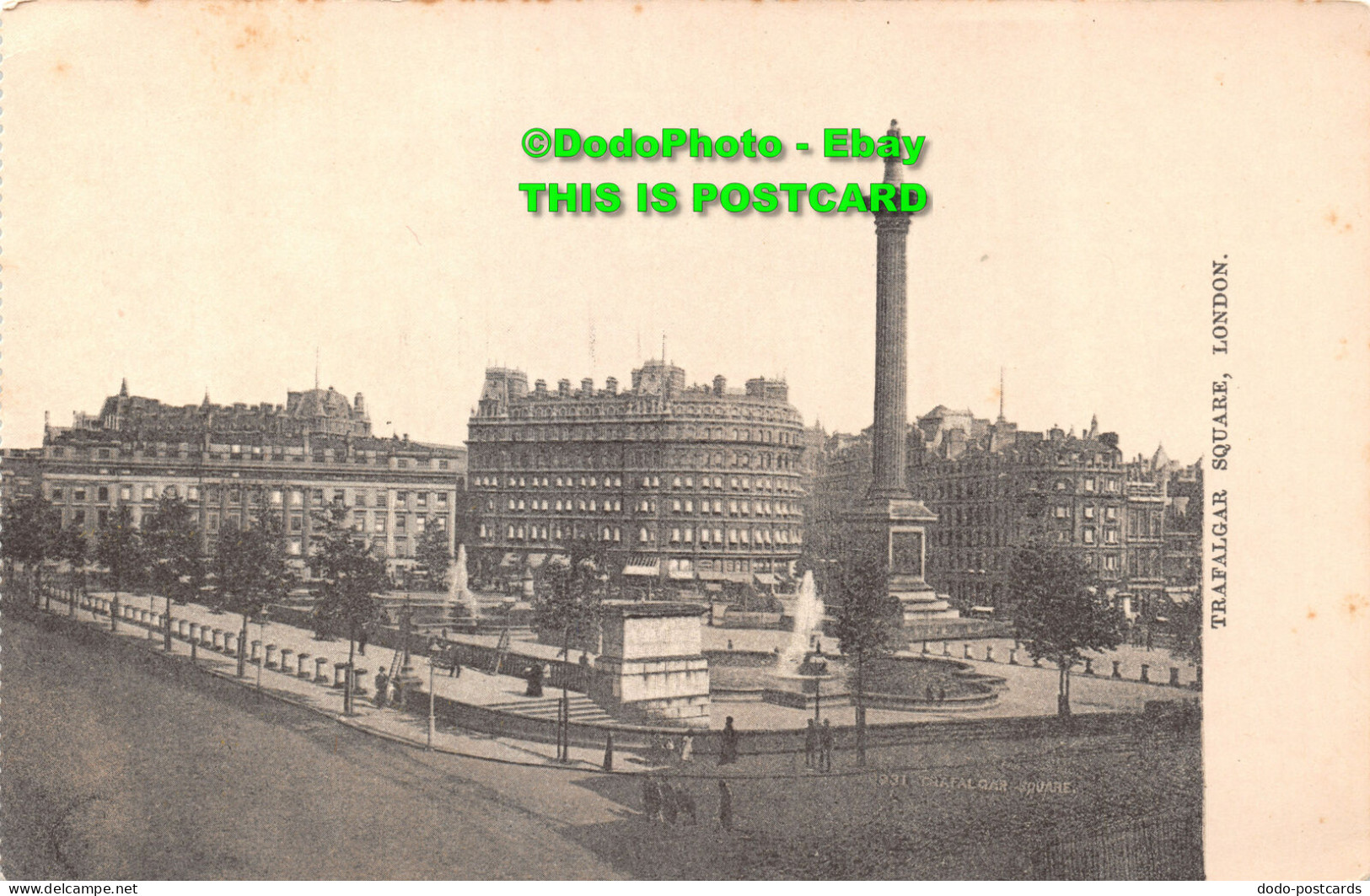 R422930 London. Trafalgar Square. Postcard - Autres & Non Classés