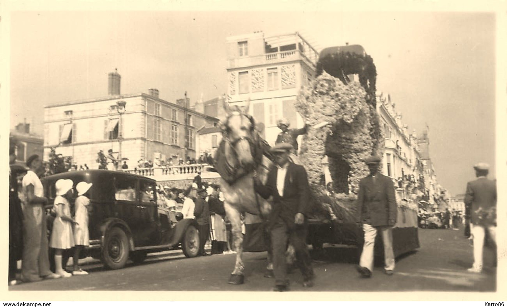 Les Sables D'olonne * RARE 9 Photos Après Guerre 39/45 War WW2 * Chars De La Mi Carême Ou Cavalcade , Les Reines - Sables D'Olonne