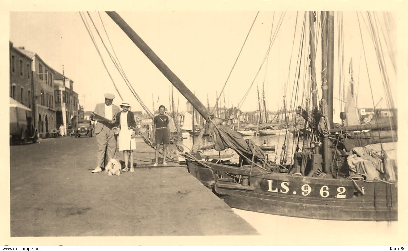 Les Sables D'olonne * Photo Ancienne * Quai Et Bateaux De Pêcheurs * Bateau De Pêche LS.962 * 11x7cm - Sables D'Olonne