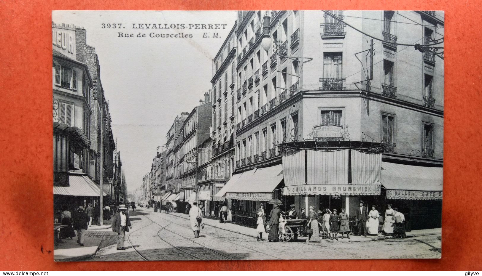 CPA (92) Levallois Perret. Rue De Courcelles . (8A.040) - Levallois Perret