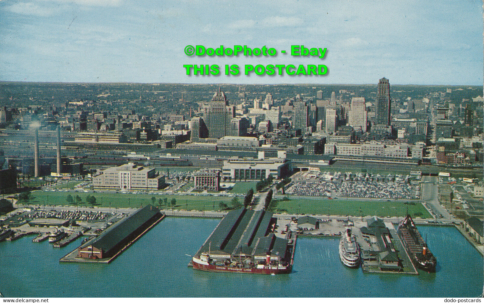 R353884 Aerial View Of Toronto Harbour And City Skyline. Toronto. Ontario. Canad - World