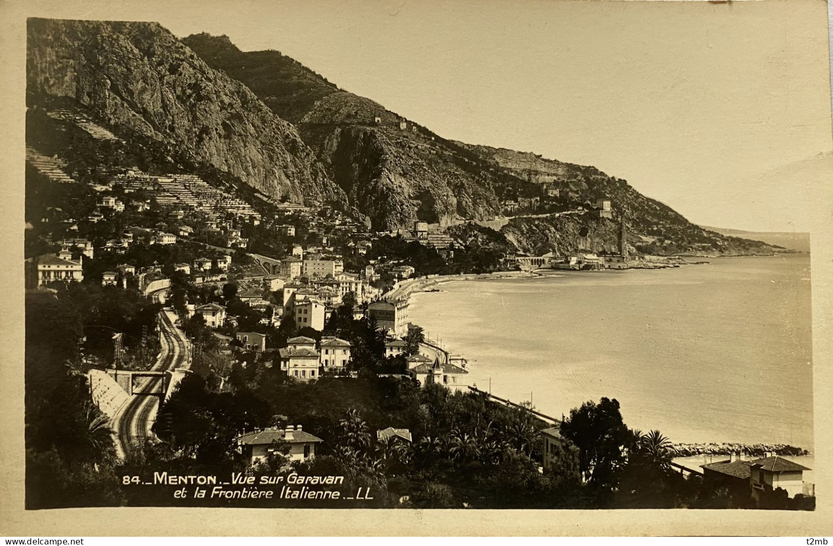 CPSM (Alpes Maritimes) MENTON. Vue Sur Garavan Et La Frontière Italienne (n°84) - Menton