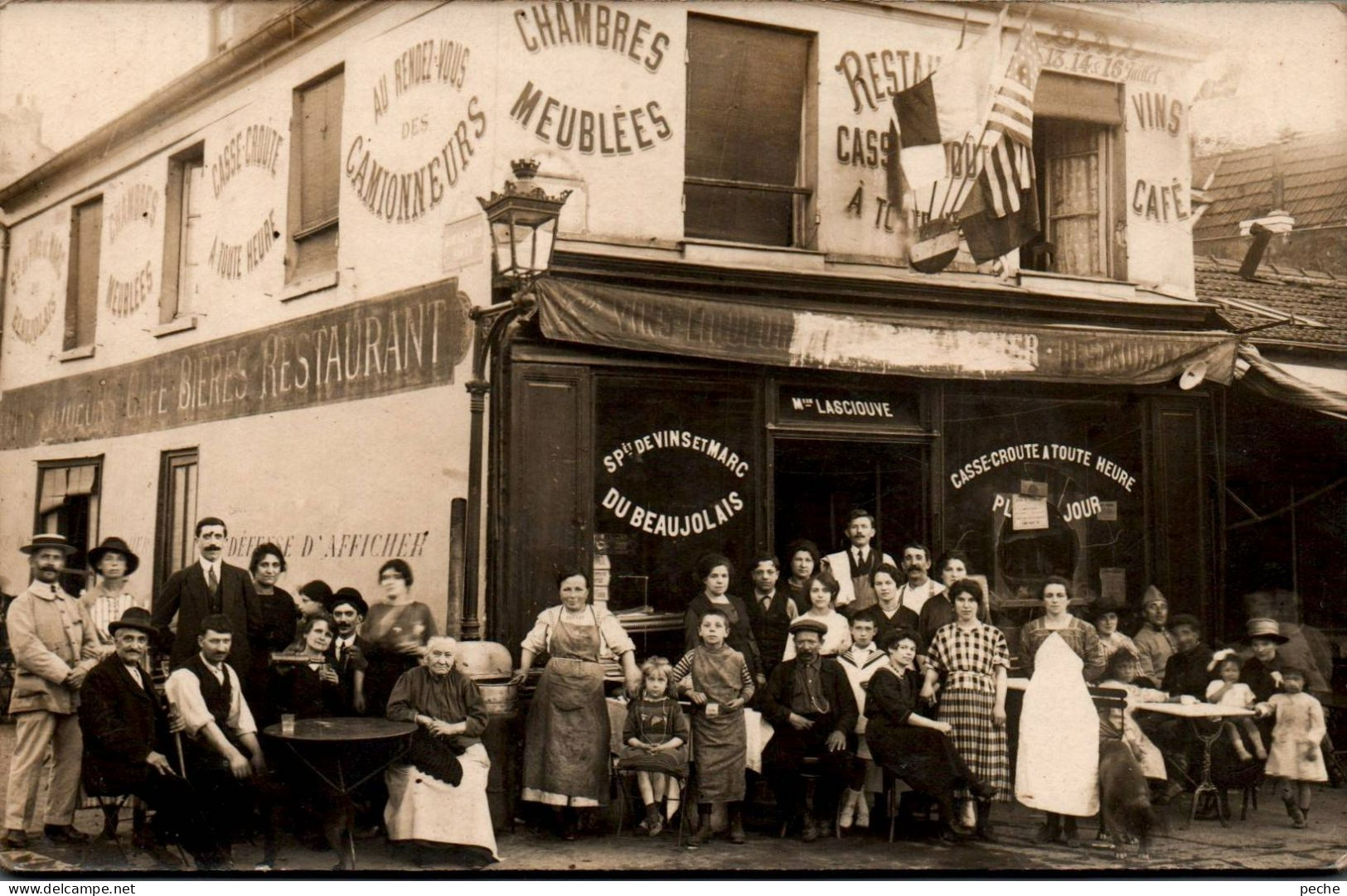 N°2721 W -carte Photo "rendez Vous Des Camionneurs" -cours De Vincennes- Maison Lasciouve- - Cafés, Hotels, Restaurants