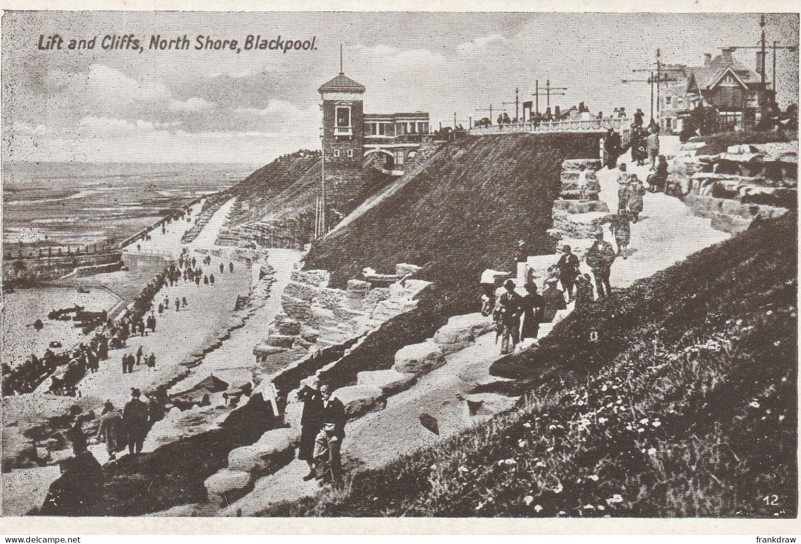 Postcard - Lift And Cliffs, North Shore, Blackpool - No Card No. - Very Good - Unclassified