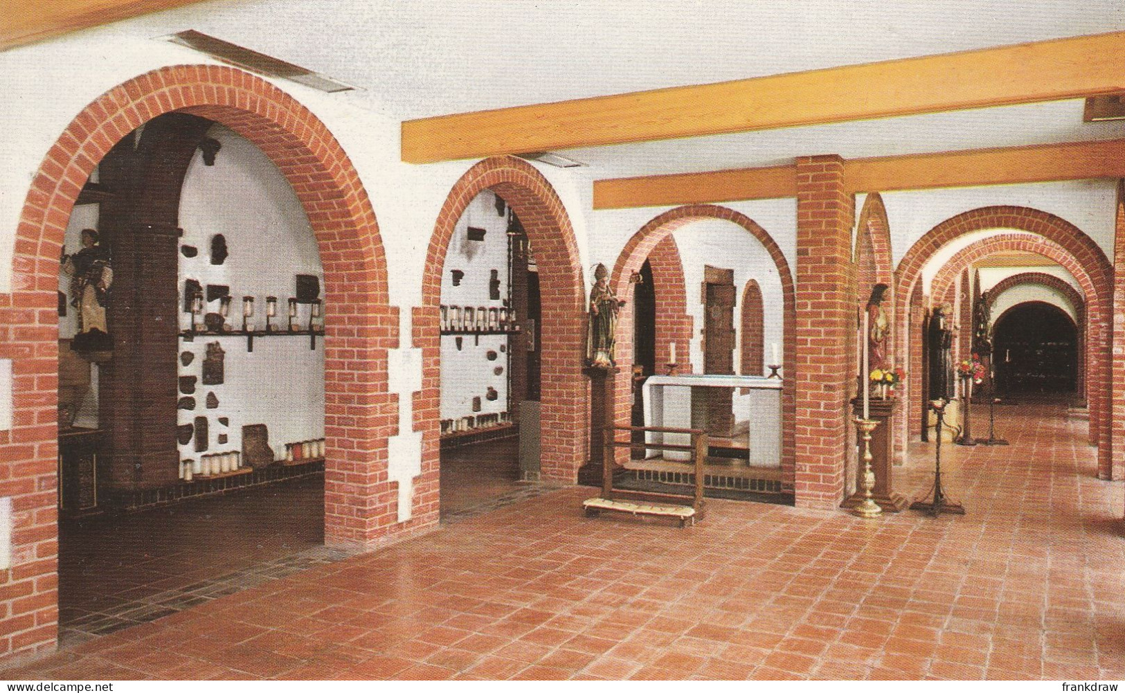 Postcard - Jubilee Cloister - Shrine Of Our Lady Of Walsingham - Card No.r3461  - Very Good - Ohne Zuordnung