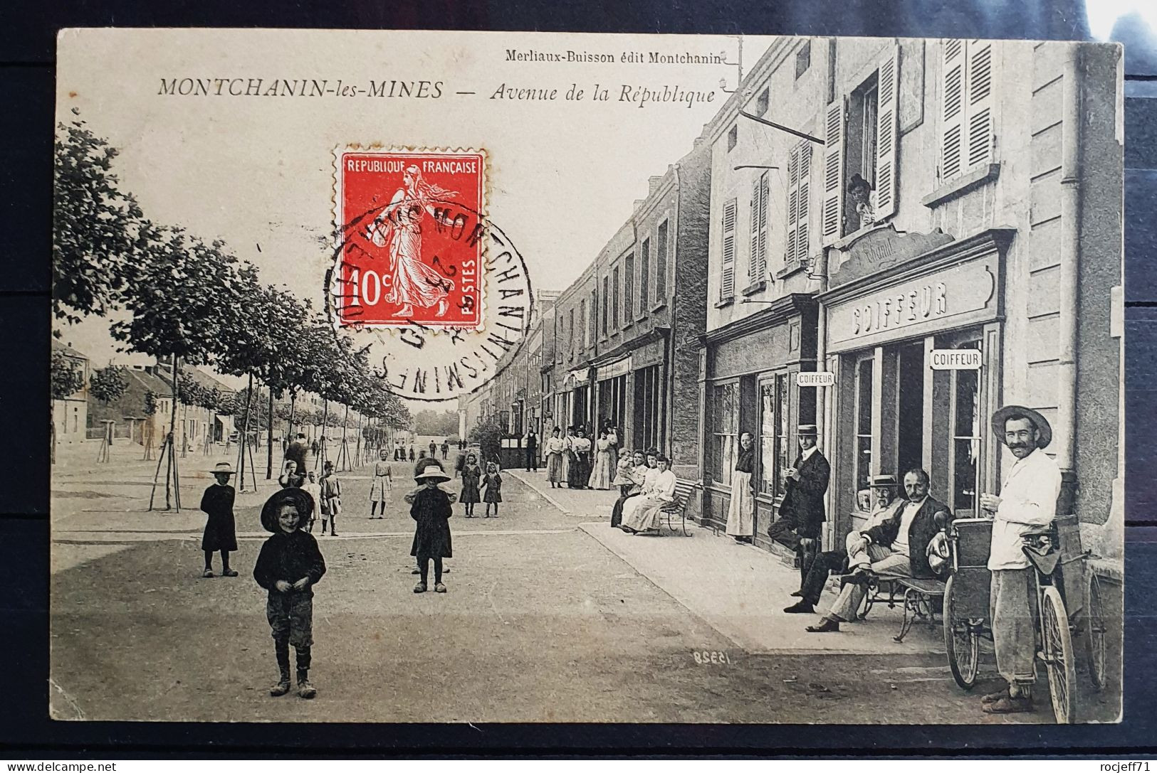 05 - 24 - France - Carte Postale De Saone Et Loire - Montchanin Les Mines - Avenue De La République - Autres & Non Classés