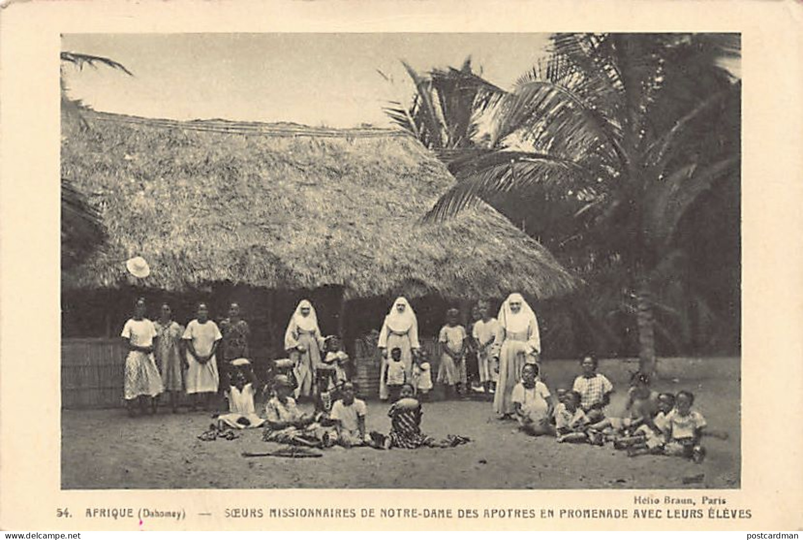 Bénin - Soeurs Missionnaires De Notre-Dame Des Apôtres En Promenade Avec Leurs élèves - Ed. Propagation De La Foi 54 - Benin