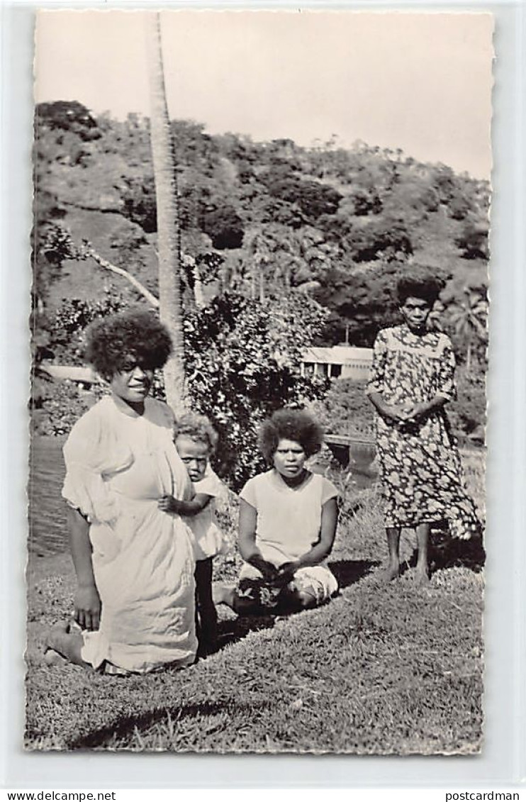 Nouvelle-Calédonie - Femmes Indigènes De La Tribu De Baye - Ed. Gipsy 2216 - Nouvelle Calédonie