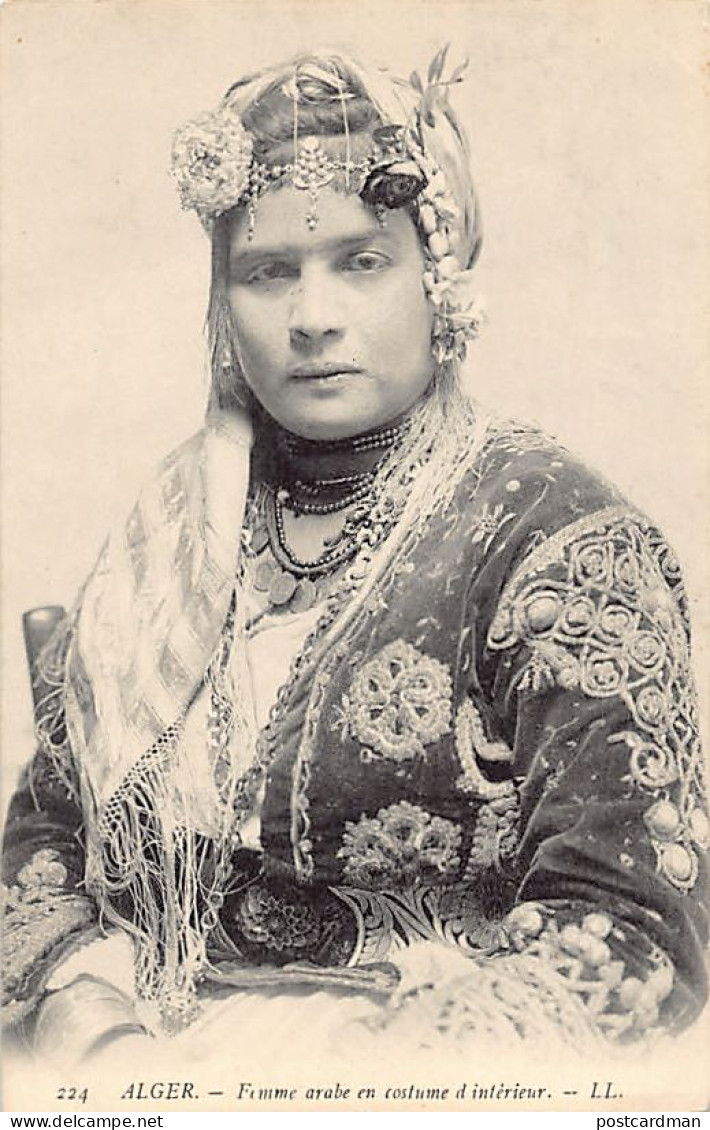 Algérie - Femme Arabe En Costume D'intérieur - Ed. Levy L.L. 224 - Mujeres