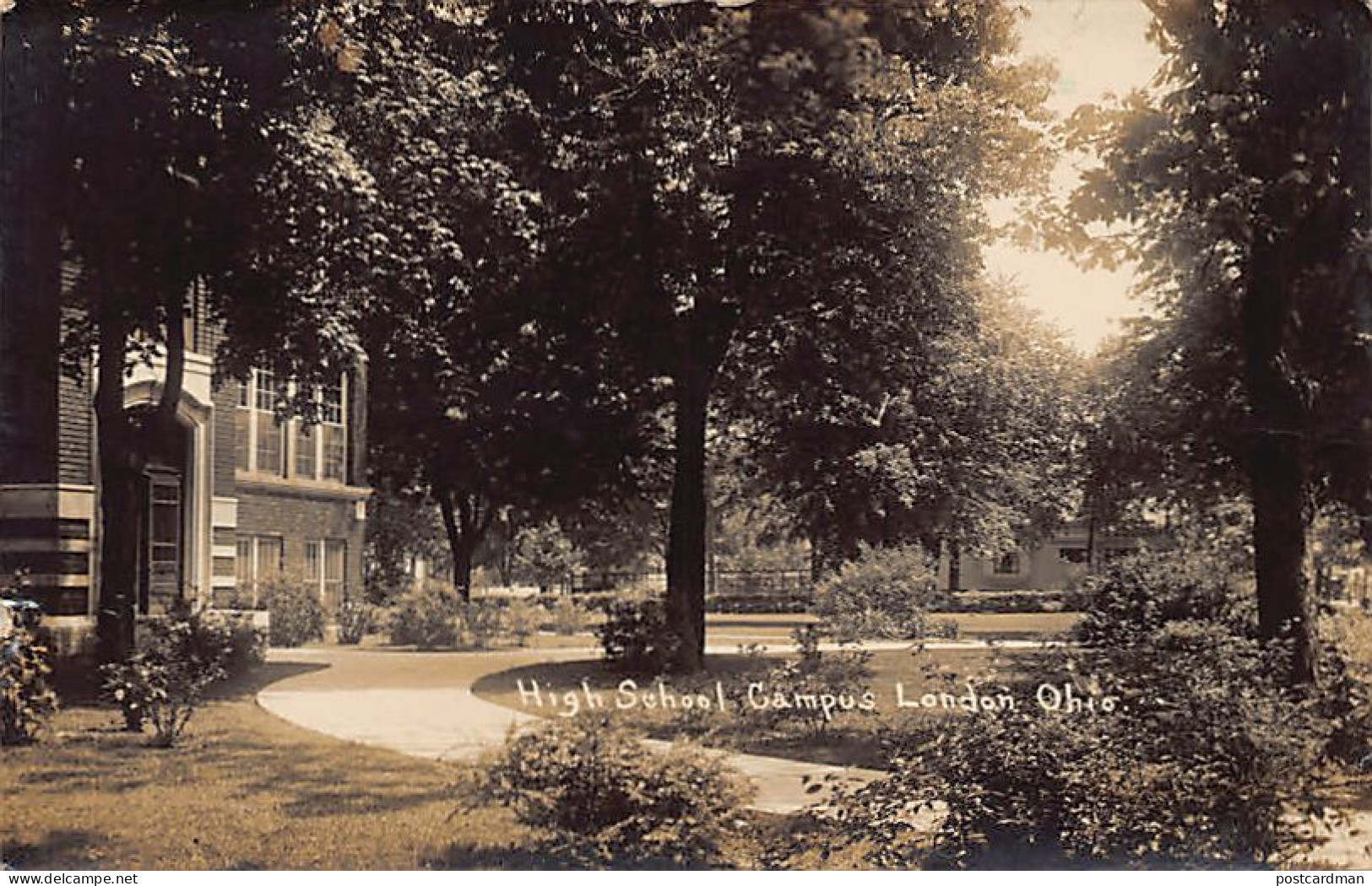 LONDON (OH) High School Campus - REAL PHOTO - Publ. Unknown  - Other & Unclassified