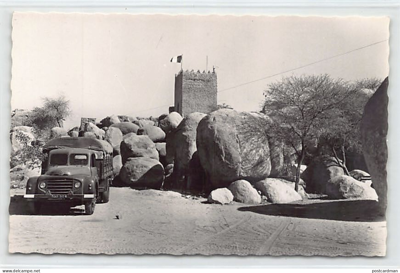 Niger - ZINDER - Le Fort Cazemajou Et Ses Rochers - Ed. Chiaverini 3160 - Niger