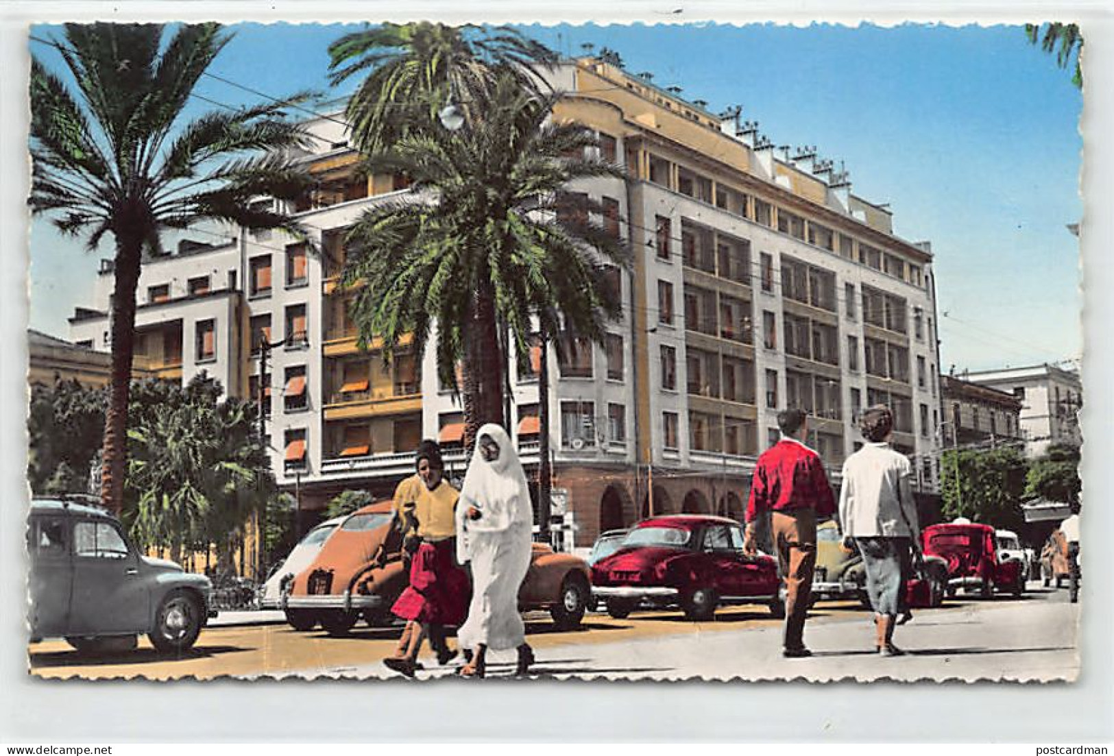 Tunisie - TUNIS - Place De L'Indépendance - Immeuble La Nationale - Ed. Gaston Lévy 601 - Tunisie