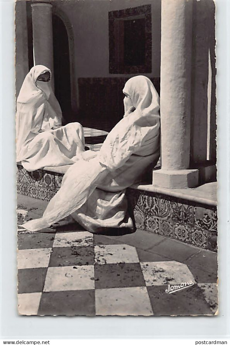 Algérie - Scène D'intérieur, Femmes Voilées - Ed. Jomone 223 - Oran