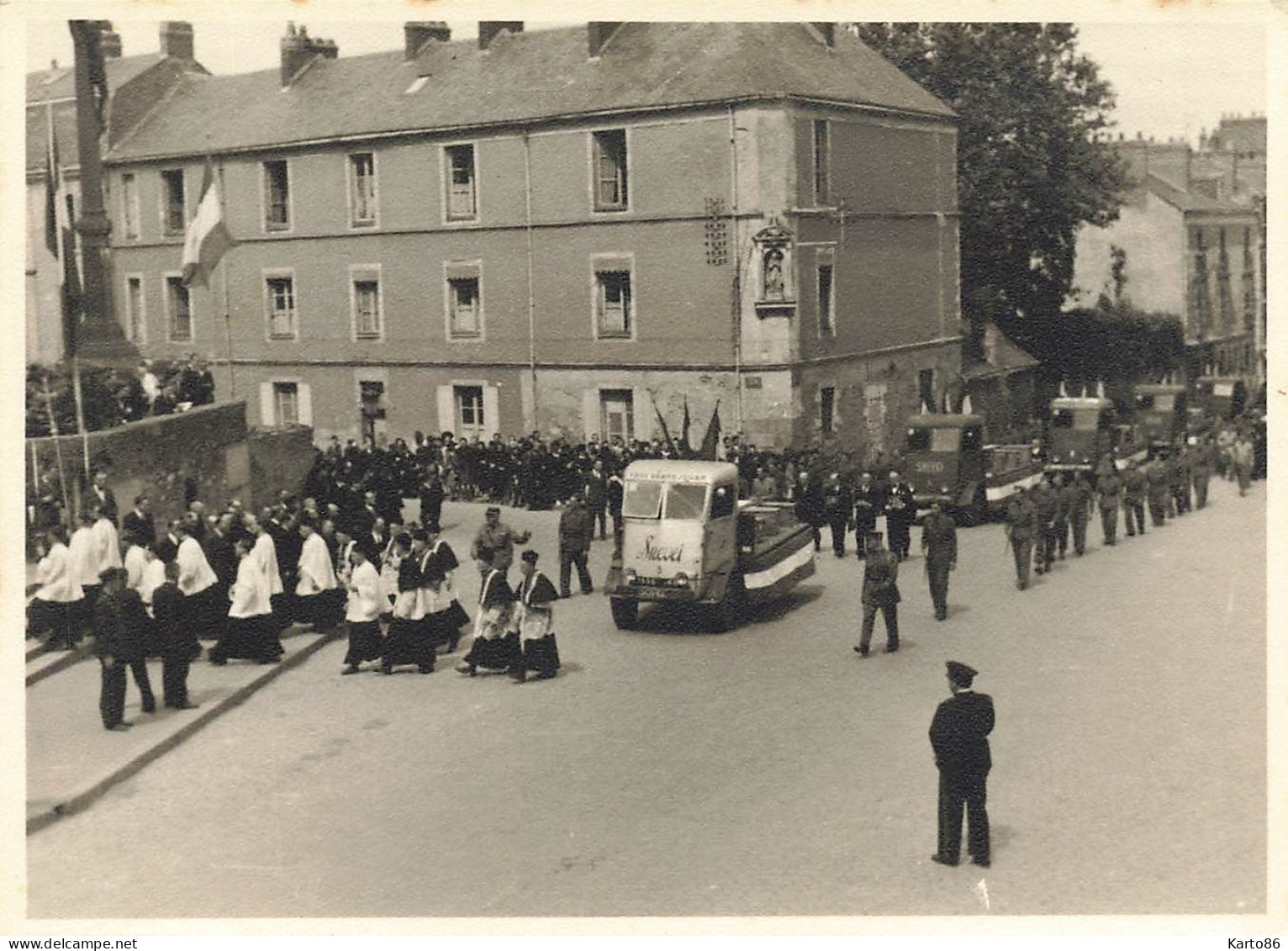 Nantes * RARE 5 Photos * Obsèques Otages Fusillés Par Allemands 1945 * WW2 Place St Similien * 11.5x8.5cm - Nantes
