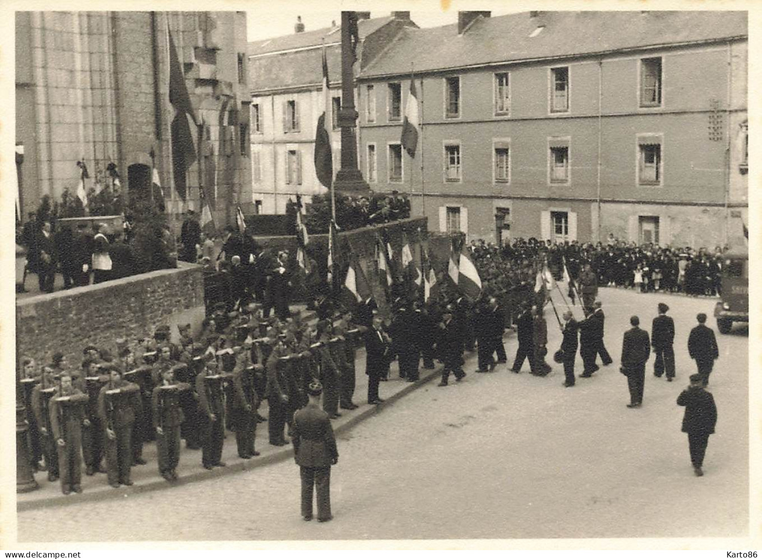 Nantes * RARE 5 Photos * Obsèques Otages Fusillés Par Allemands 1945 * WW2 Place St Similien * 11.5x8.5cm - Nantes