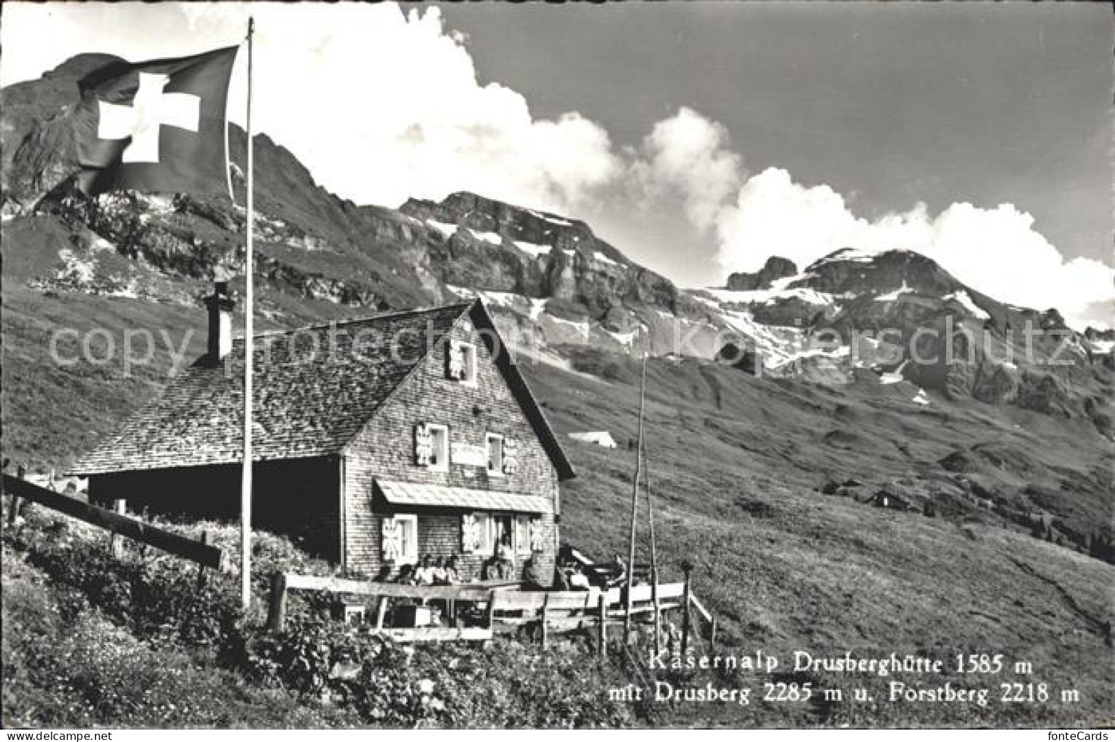 11963489 Drusberghuette Mit Drusberg Und Forstberg Schweizer Flagge Kaesernalp U - Sonstige & Ohne Zuordnung