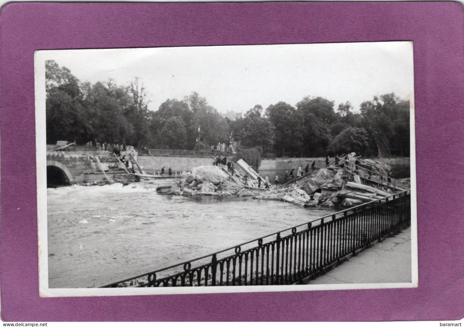 88 Carte Photo  EPINAL Guerre De 1940 Pont Sauté Entre Le Parc Et La Rue D'Alsace   Militaria - Epinal