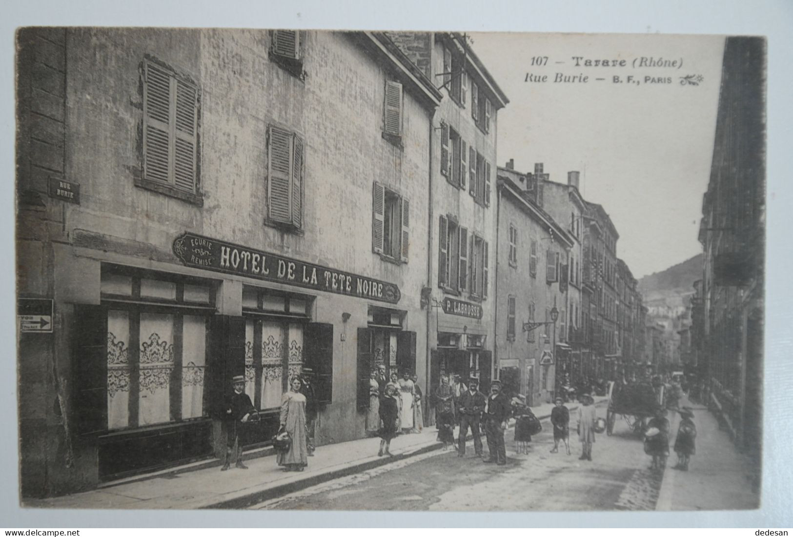 Cpa 1920 Tarare Rhône Rue Burie - Hôtel De La Tête Noire - BL61 - Tarare