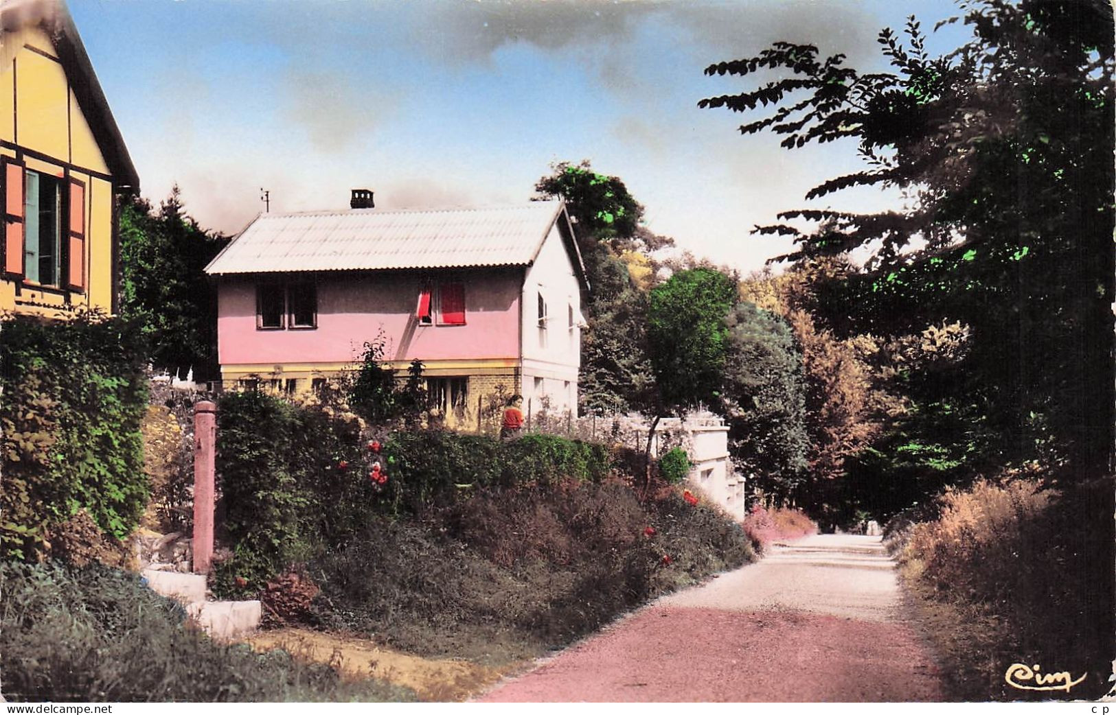 Berneval Sur Mer -  Avenue Rauss  - CPSM °J - Autres & Non Classés