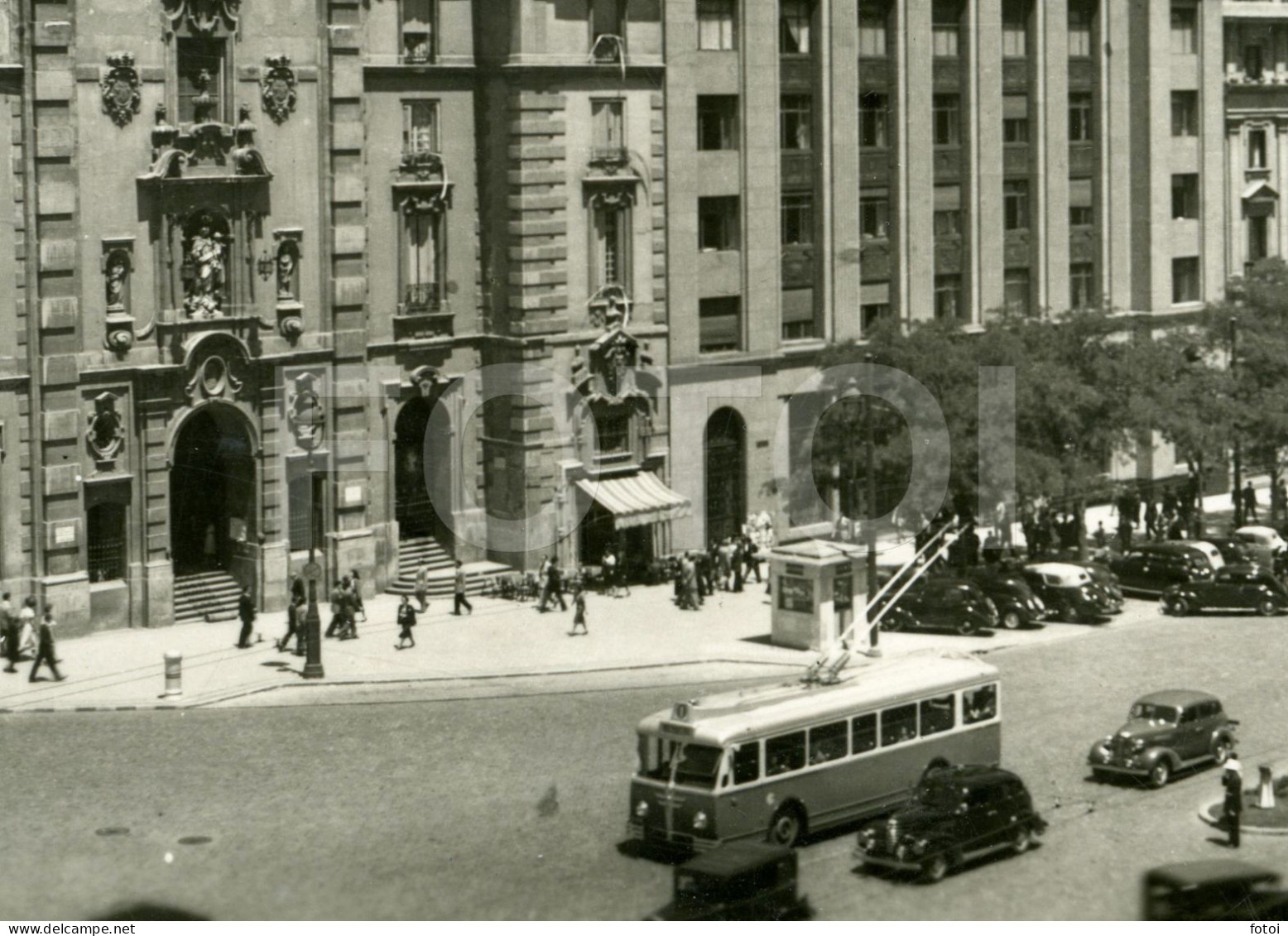 REAL PHOTO POSTCARD MADRID ESPAÑA SPAIN CARTE POSTALE CAR VOITURE TROLLEY AUTO BUS - Madrid