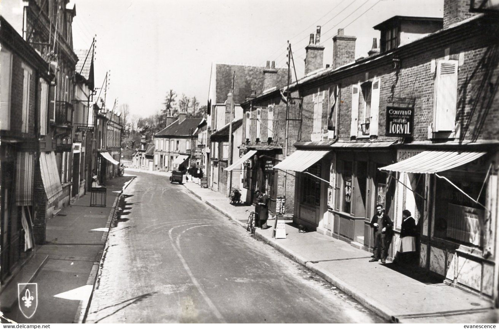 45 :  La Ferté St Aubin : Grande Rue (trace Pli) SM Petit Format    ///  Ref. Mai 24 ///  N° 29.748 - La Ferte Saint Aubin