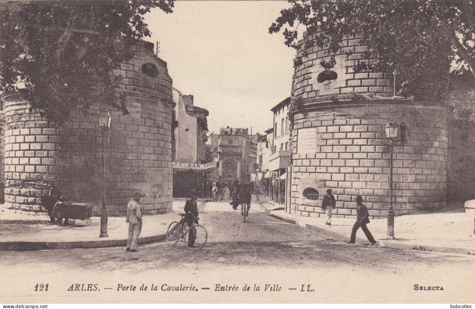 ARLES (Bouches-du-Rhône): Porte De La Cavalerie - Entrée De La Ville - Arles