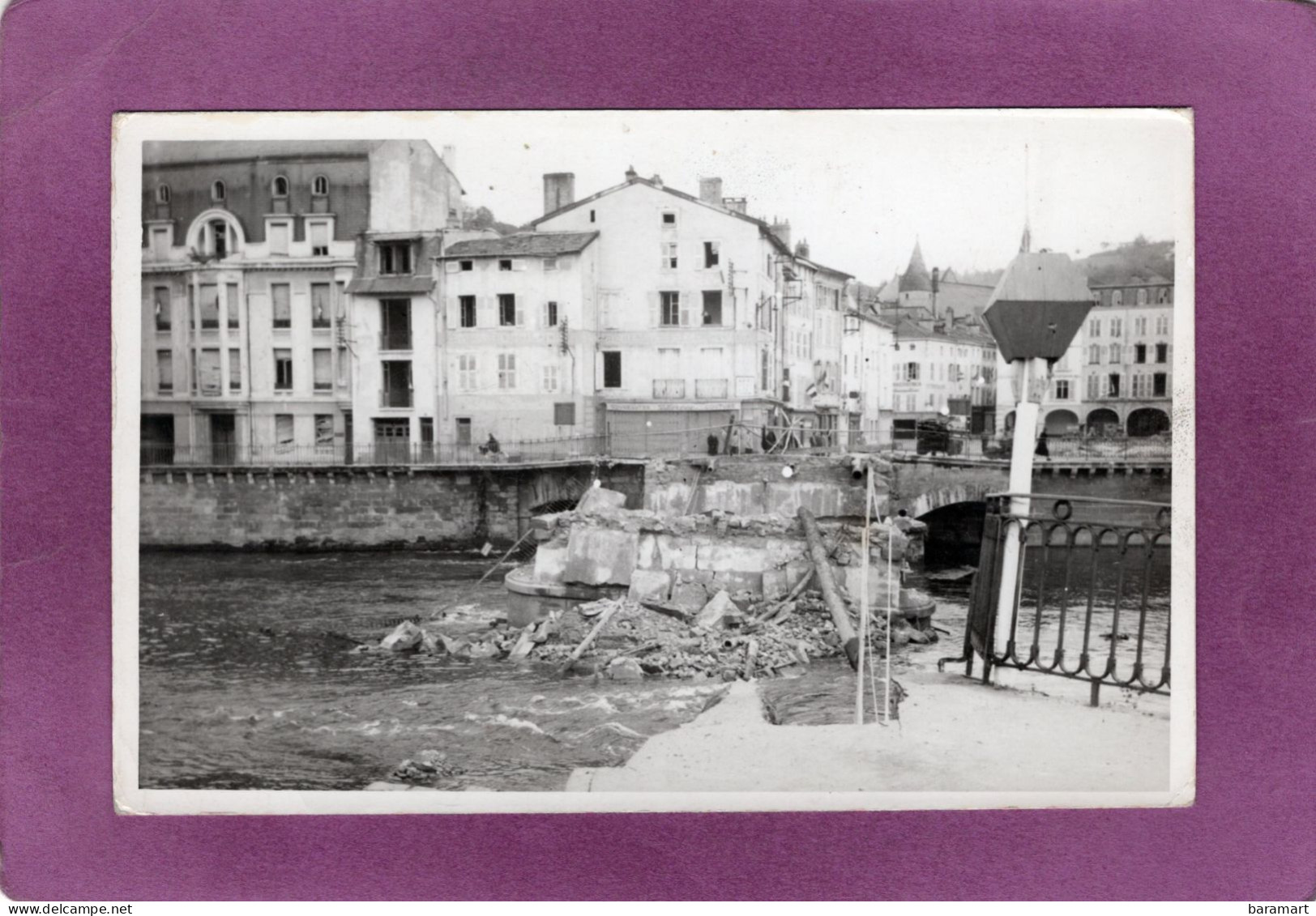 88 Carte Photo  EPINAL Guerre De 1940 Pont Sauté Rue Leopold Bourg Vers La Place Des Vosges   Militaria - Epinal