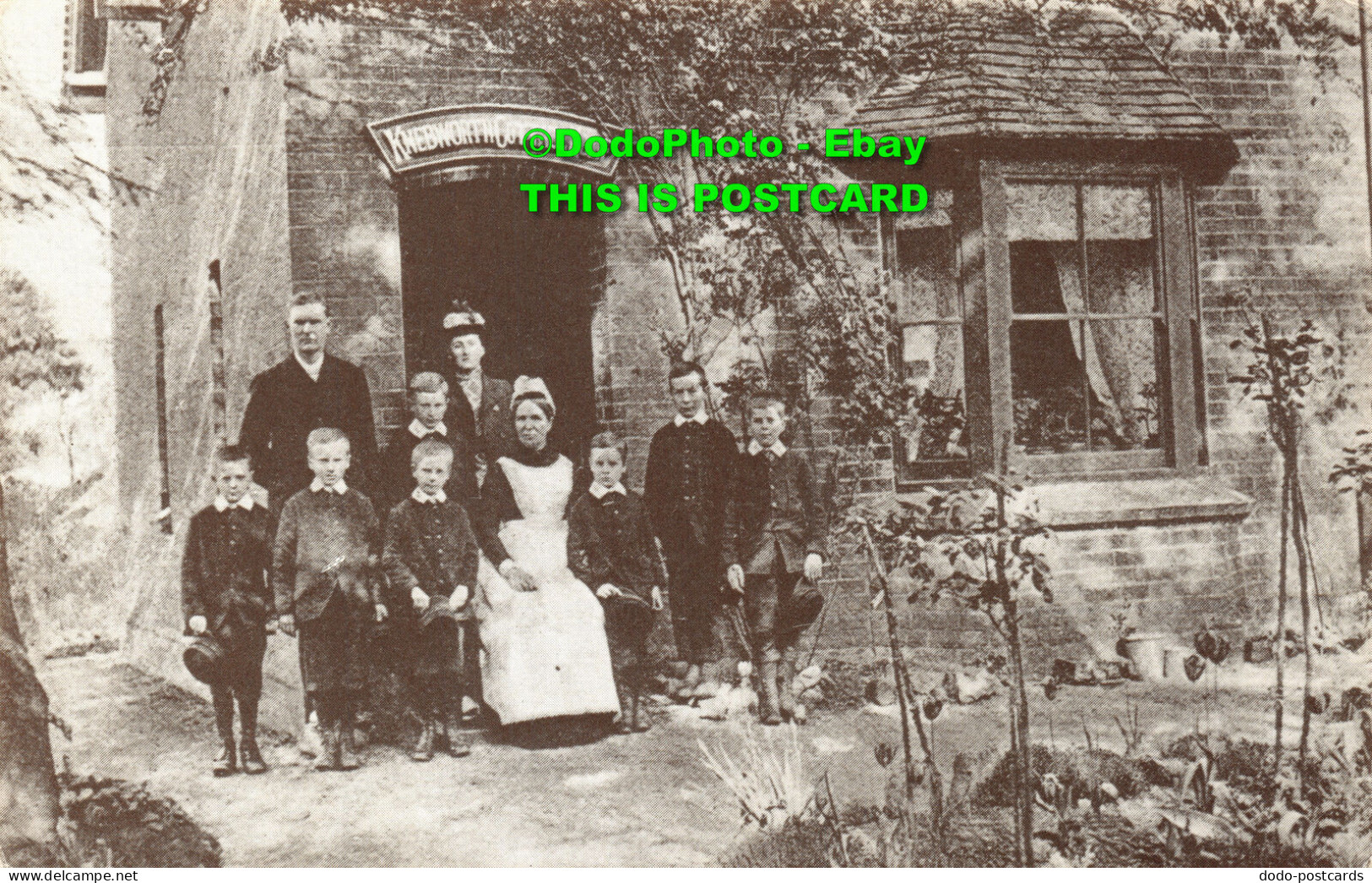 R423274 All The Family At Knebworth Cottage Home. Church Of England Children Soc - World