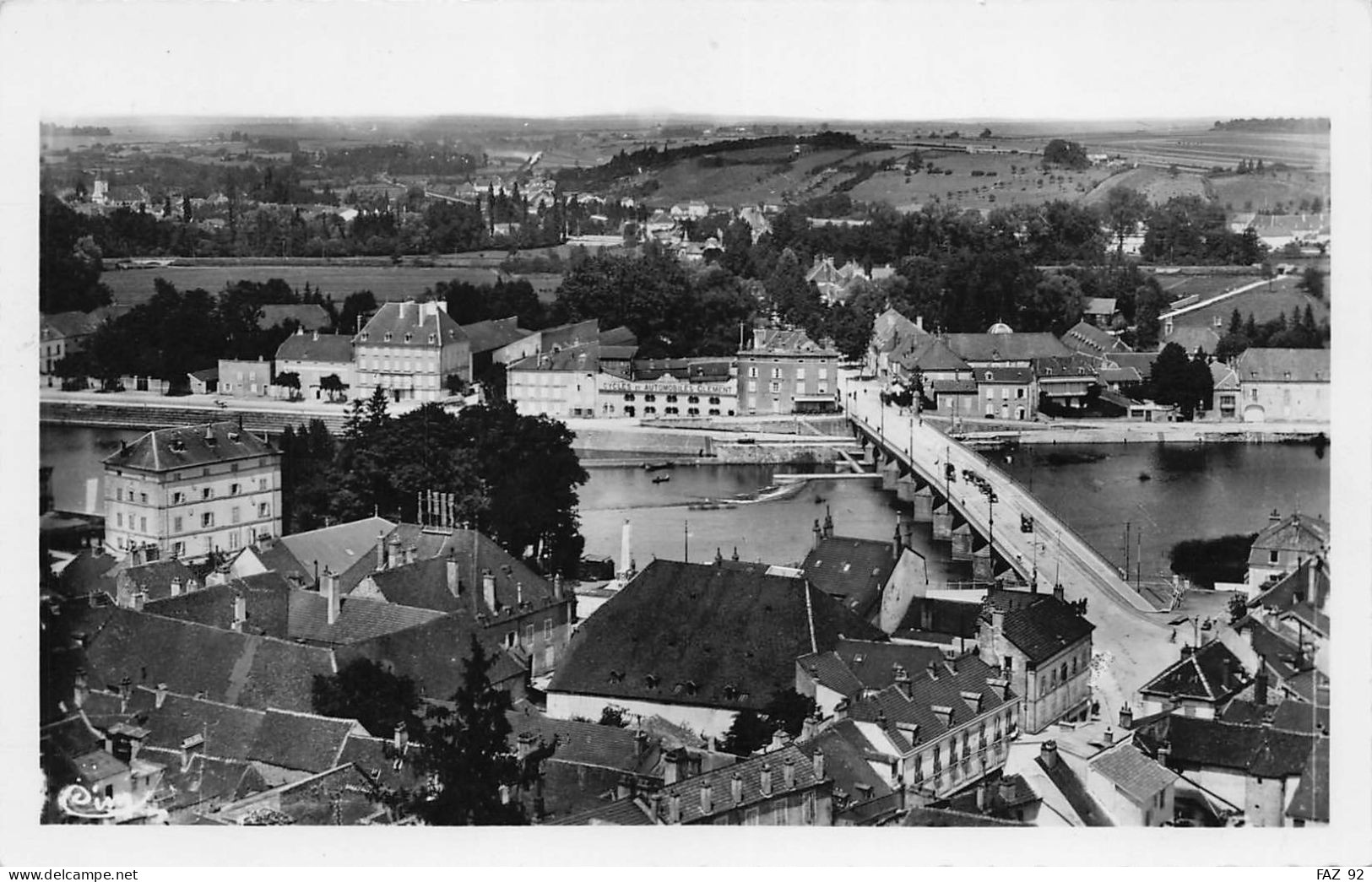 Gray - Panorama Du Port Villeneuve Et Chaussée D'Arc - Gray