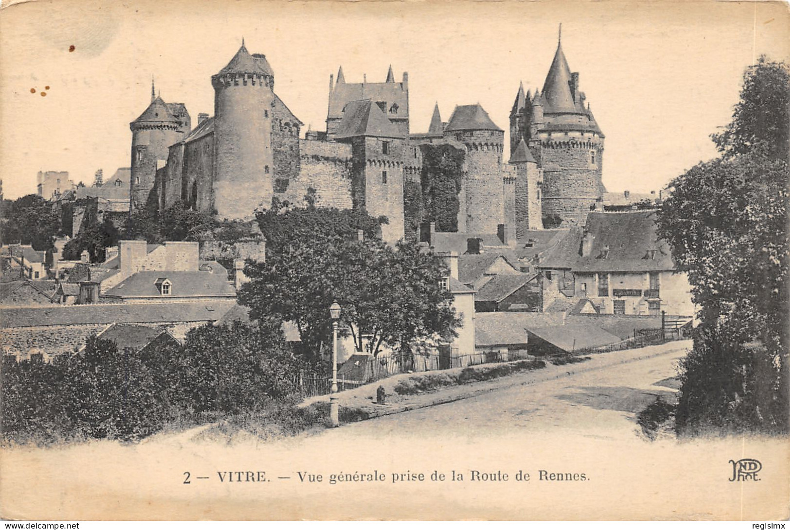 35-VITRE-N°T2403-E/0227 - Vitre