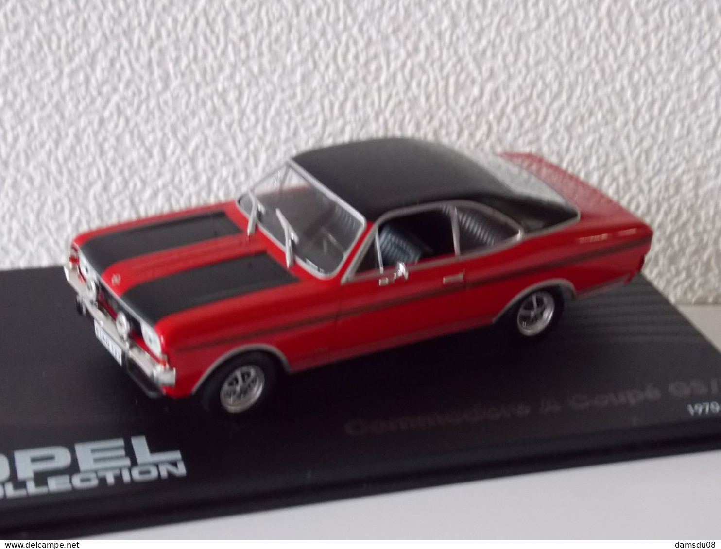 IXO Opel Commodore A Coupé GS/F  En Boite Vitrine Echelle 1/43 - Ixo