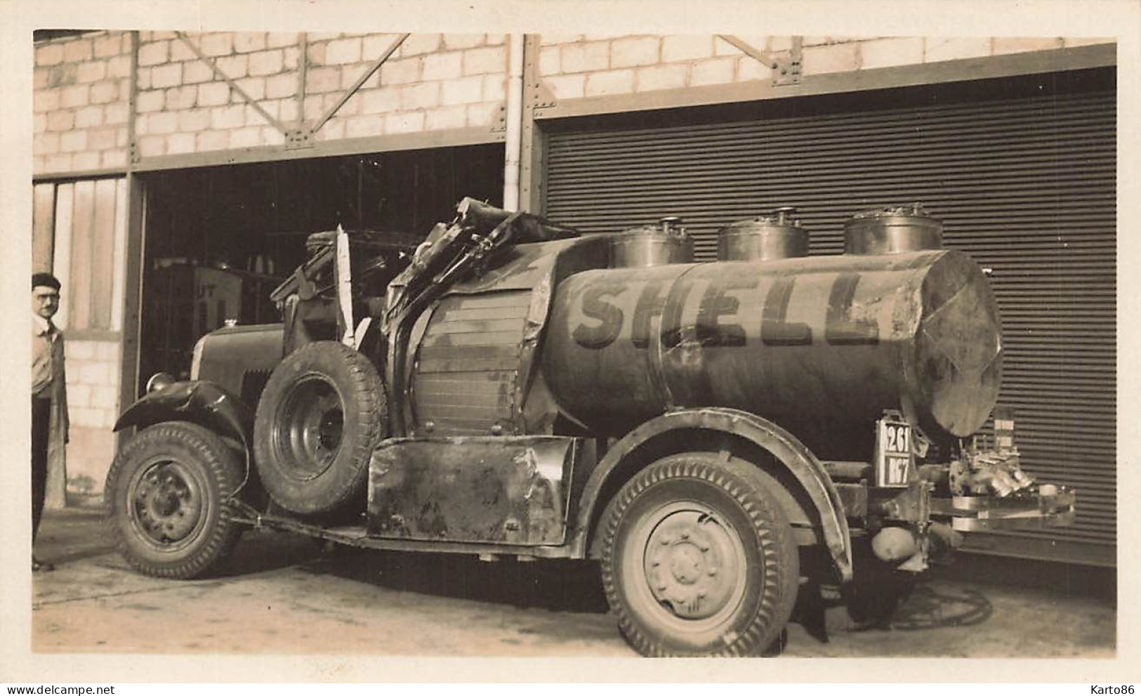 Camion Poids Lourds SHELL Marque Type Modèle ? * Accident * 2 Photos Anciennes Format 11.4x7cm - Camions & Poids Lourds