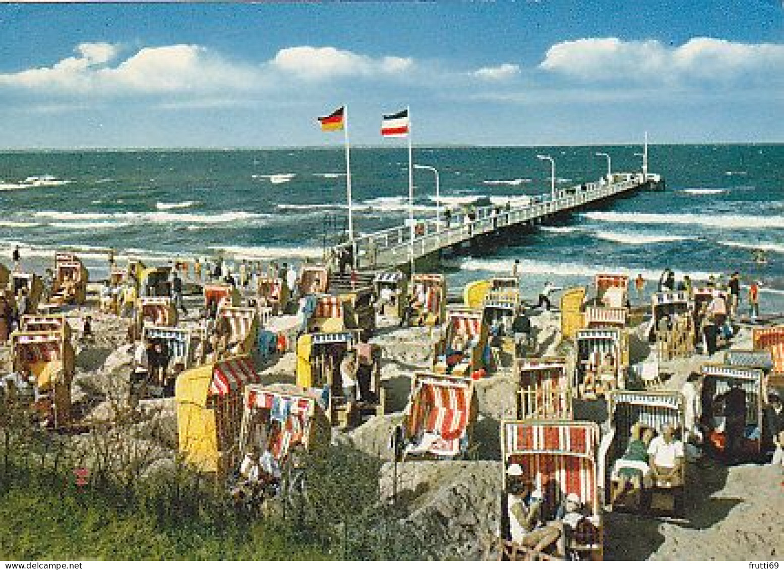 AK 211824 GERMANY - Timmendorfer Strand - Strand Mit Seebrücke - Timmendorfer Strand