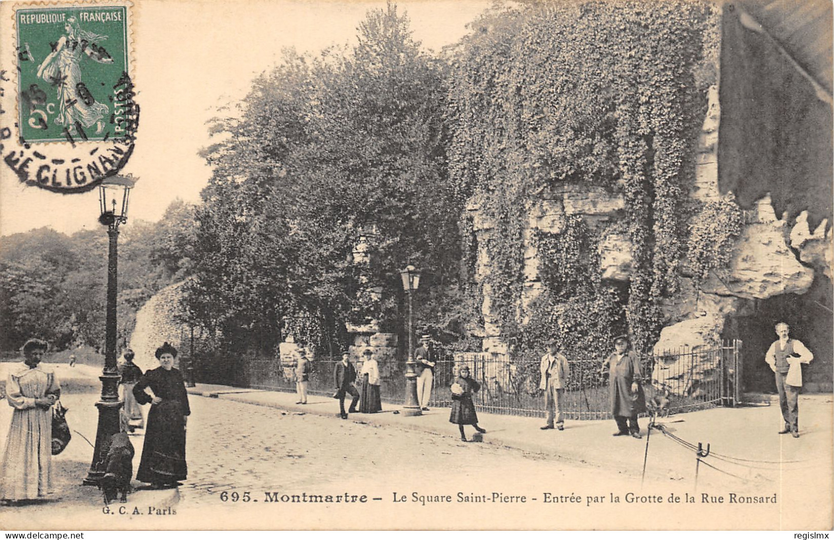 75-PARIS-XVIII-SQUARE SAINT PIERRE-N°T2408-G/0395 - Légumes