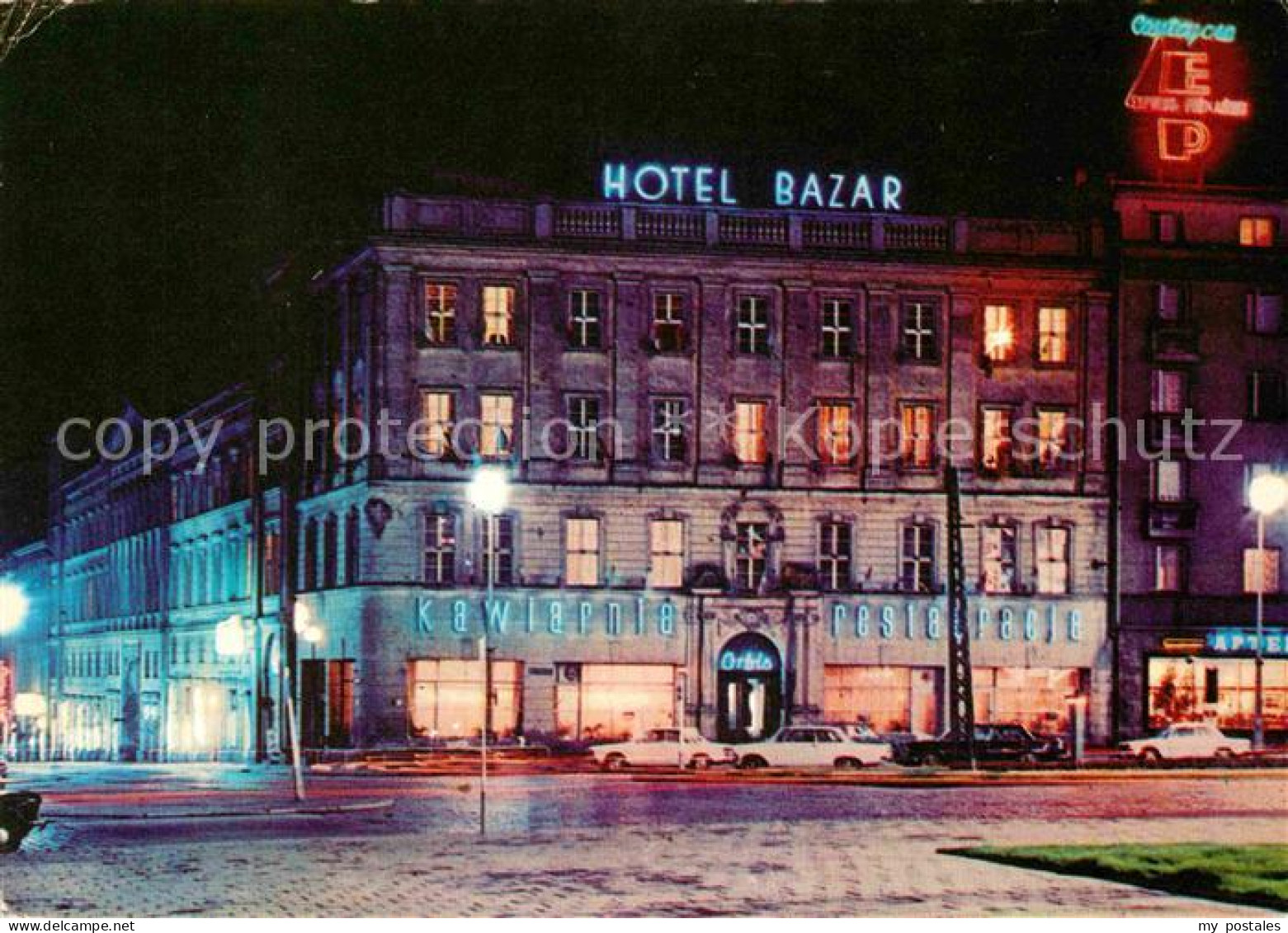 72686305 Poznan Posen Hotel Bazar Bei Nacht  - Poland