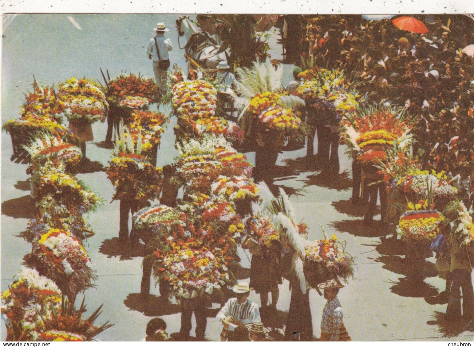 COLOMBIE. MEDELLIN (ENVOYE DE).." EL TRADICIONAL DES FILE DE SILLETEROS " .ANNEE 1980 + TEXTE + TIMBRE - Kolumbien