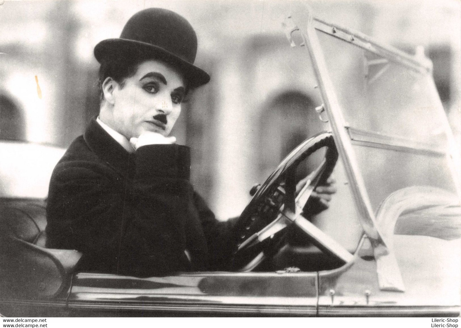 CHARLIE CHAPLIN Postcard Driving Old Car Roadster Auto  - Modern Postcard  ♥♥♥ - Schauspieler