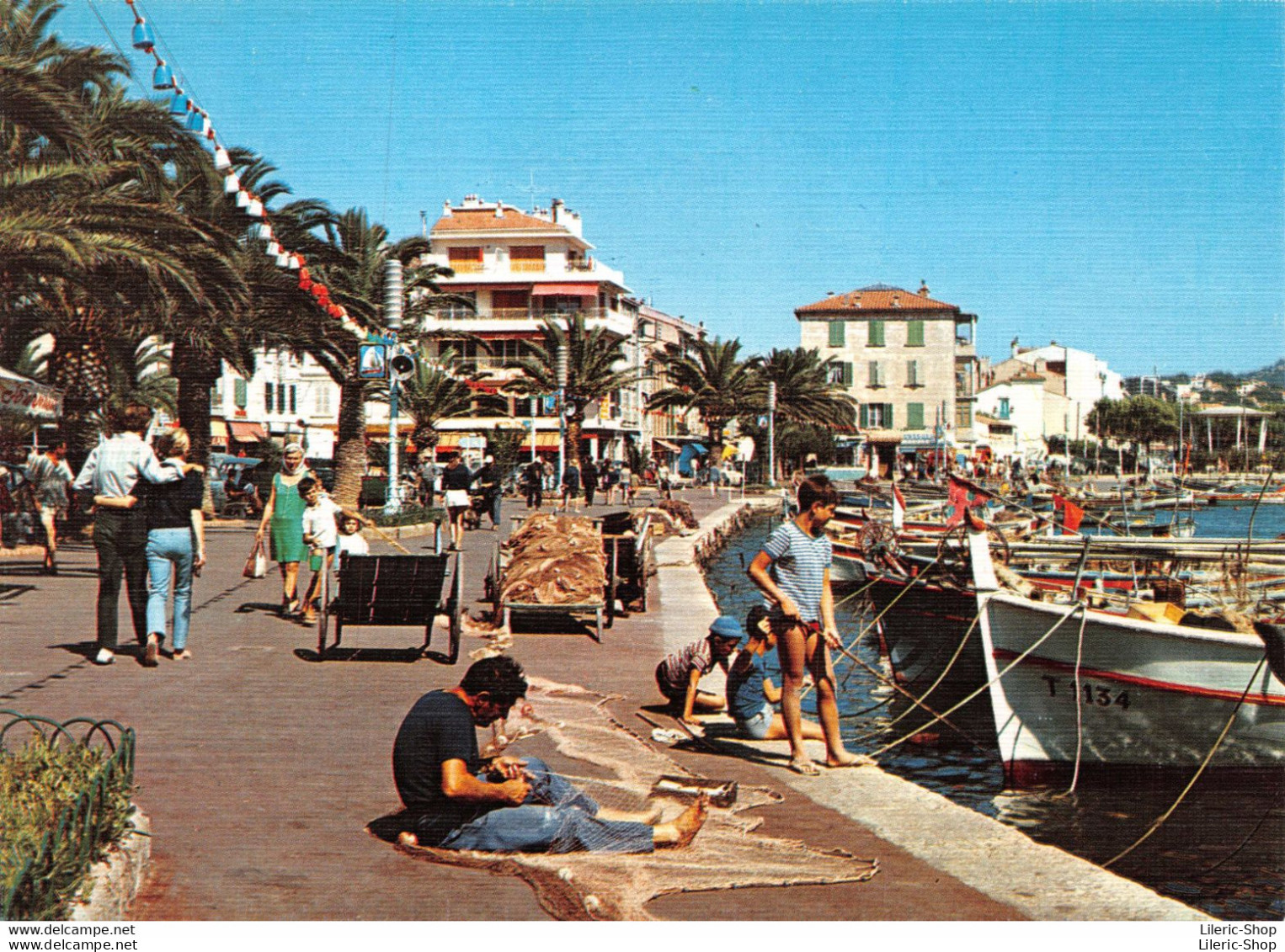 [83]  Sanary-sur-Mer - Promenade Sur Les Quais - Pêcheurs - Pointus  Cpm GF ( ͡♥ ͜ʖ ͡♥) ♥ - Sanary-sur-Mer