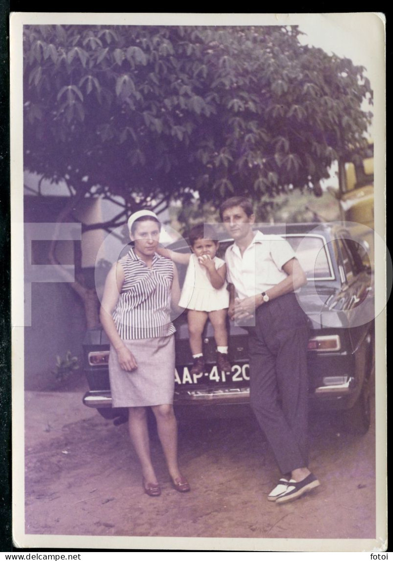 2 PHOTOS SET AMATEUR PHOTO FAMILY LUANDA  ANGOLA AFRICA  AFRIQUE CAR VOITURE FORD TAUNUS 15M OLDTIMER AT333 - Africa