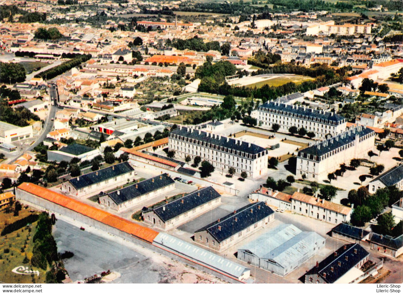 [85] FONTENAY-le-COMTE - Caserne Du Chaffault Cpsm GF ± 1960 ♥♥♥ - Fontenay Le Comte