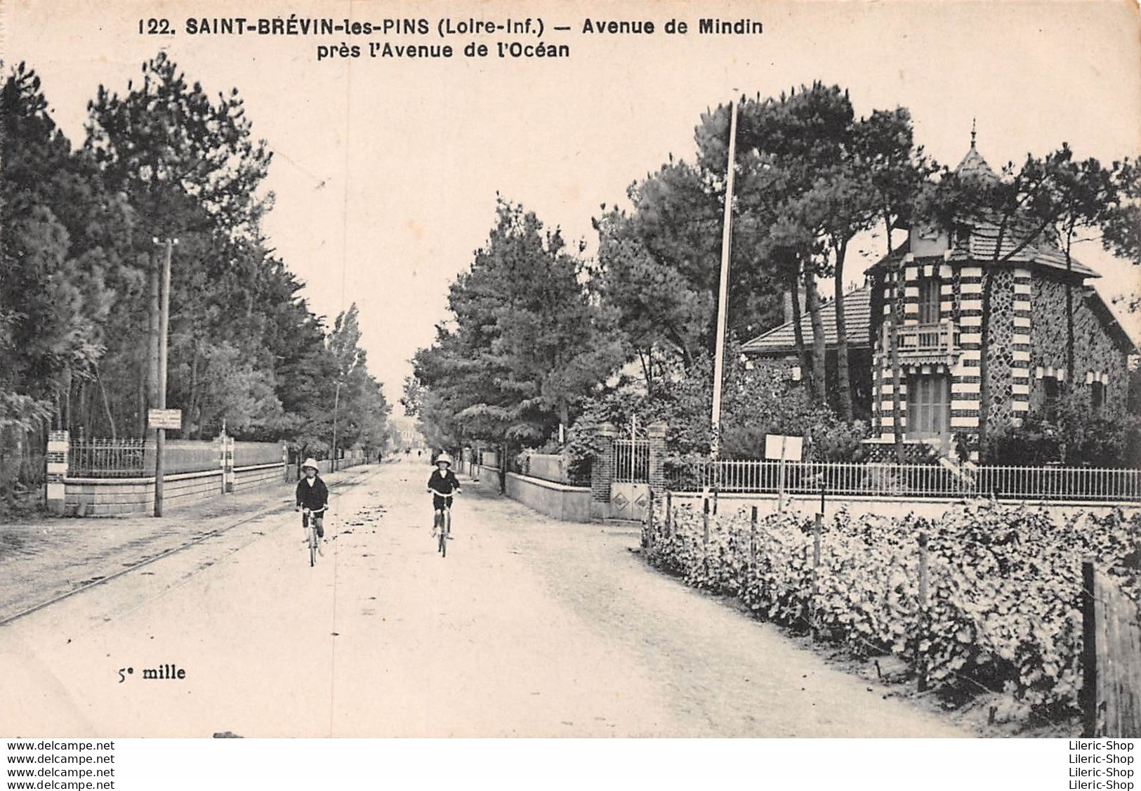 [44] SAINT-BRÉVIN-LES-PINS -CYCLISTES - AVENUE DE MINDIN PRÈS L'AVENUE DE L'OCÉAN CPA ± 1920 ♦♦♦ - Saint-Brevin-les-Pins